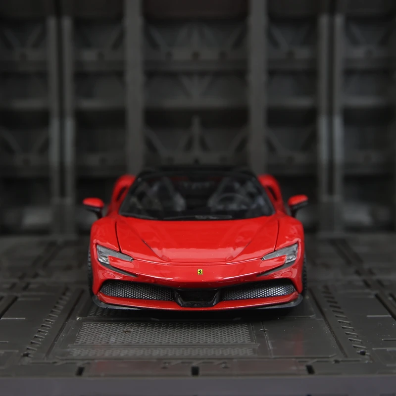 Simulación 1:24 Ferrari SF90 Stradale, modelo de coche de aleación, adorno estático, puertas y capó del motor, maletero se puede abrir