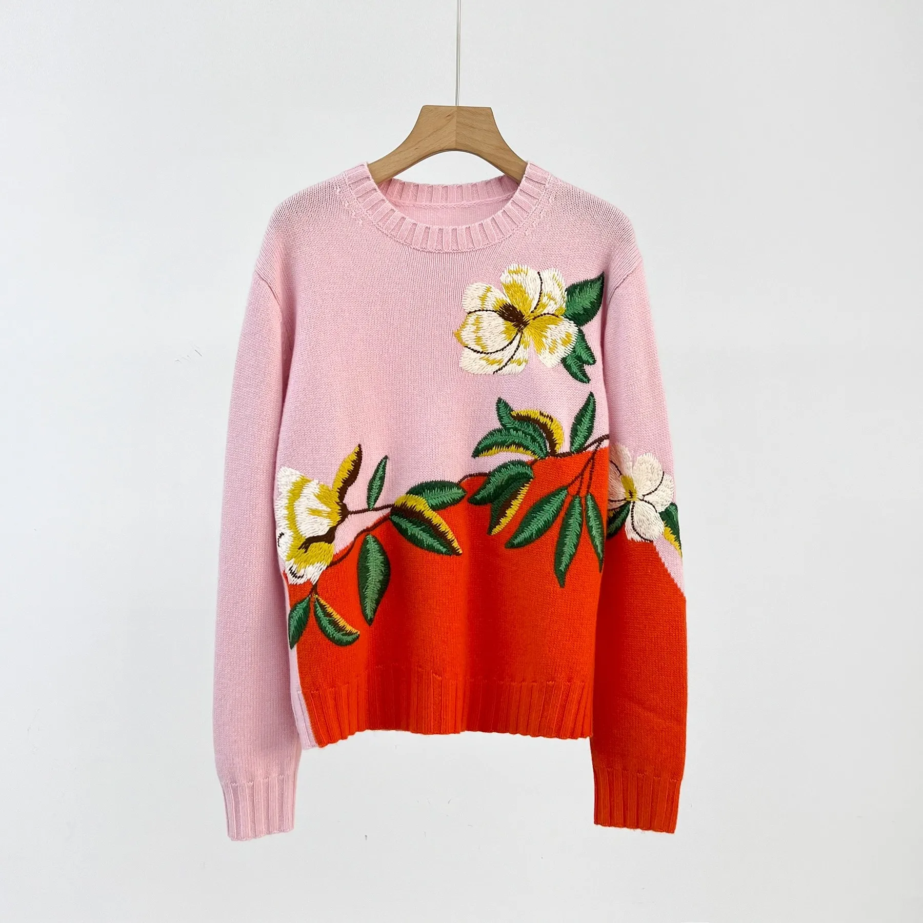 

Autumn and Winter New 2023 Women's Loose Embroidered Pure Cashmere Sweater 0925