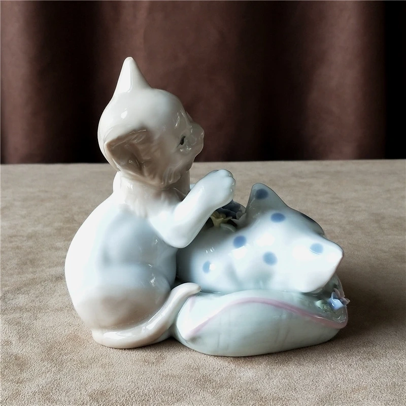 Imagem -06 - Estatueta em Miniatura de Porcelana Kitty Figurinha Amantes Decoração Artesanal de Cerâmica Ornamento de Arte e Artesanato Acessórios Presentes