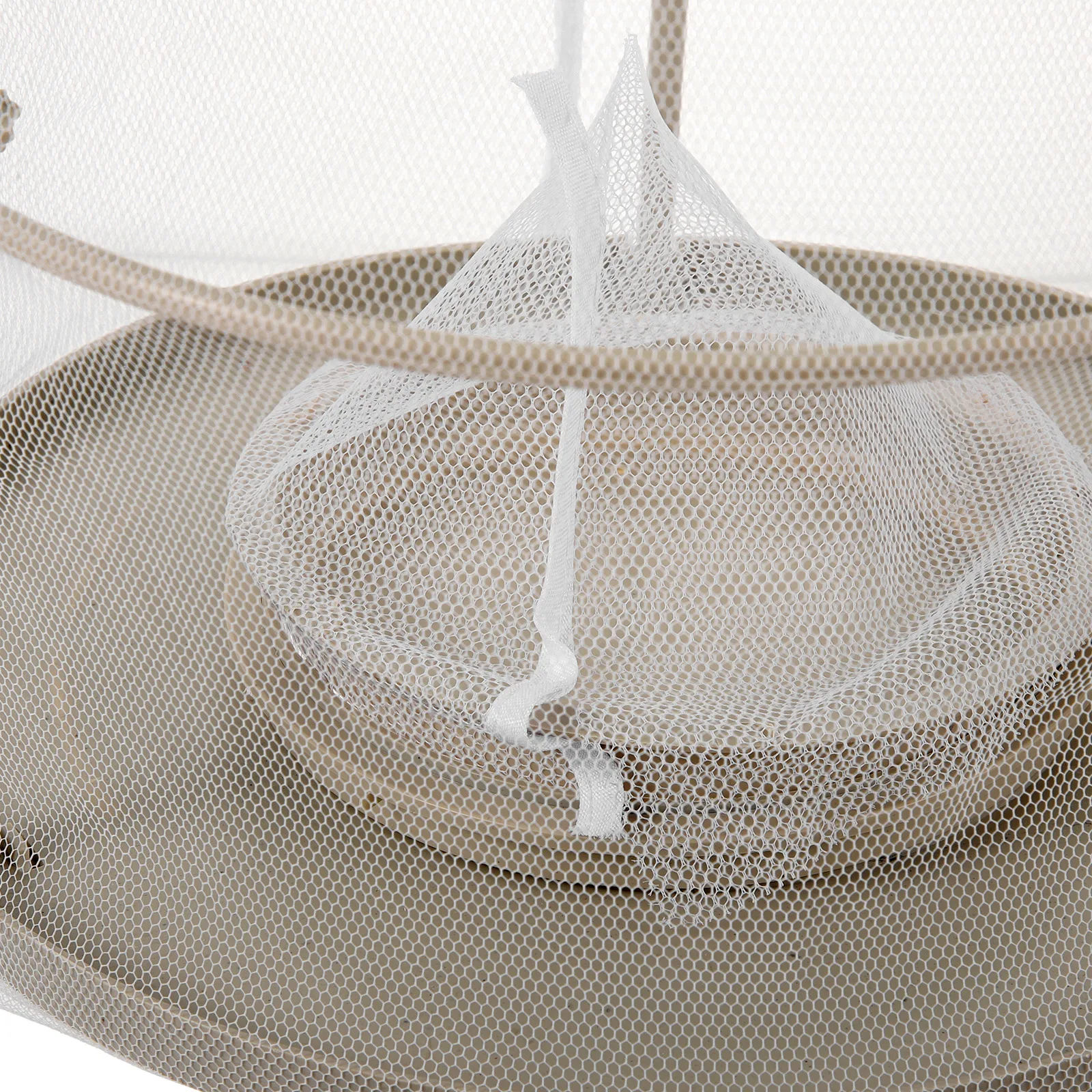 

2Pcs Rainproof Fly Cage Hanging Bee Trap Lightweight Weather Resistant Plastic Catcher Mesh Fabric Outdoor Stable Flies