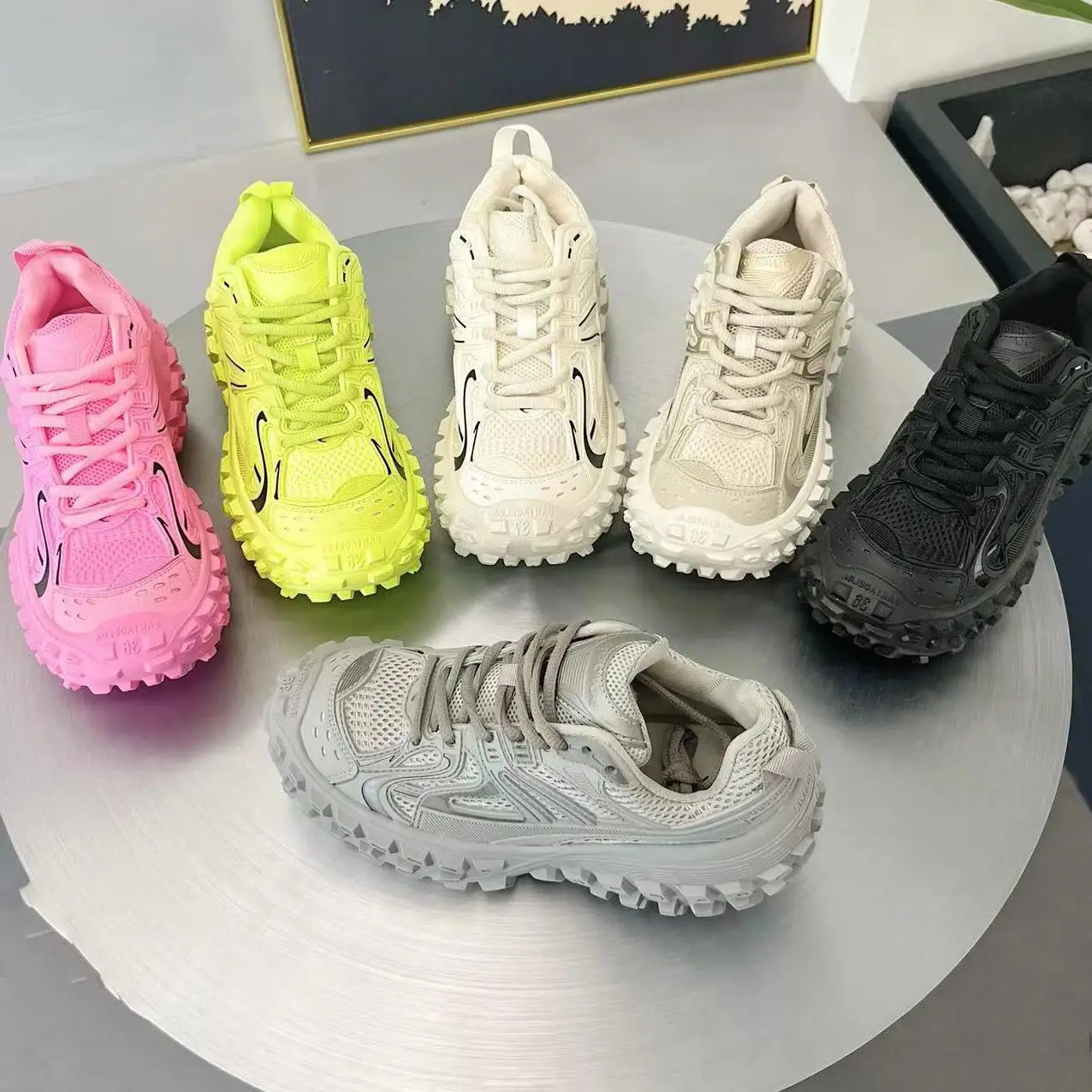 

Retro Tire Sole Thick Heel Sports Shoes for Women Genuine Leather Casual round Toe mid Heel Rubber Outsole Daily Wear