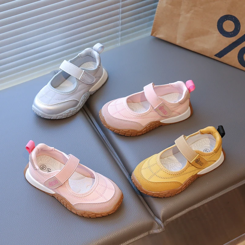 

Новинка 2023 года, детская теннисная обувь, удобная детская повседневная обувь на мягкой подошве, нескользящая модная модная студенческая обувь для бега, модные