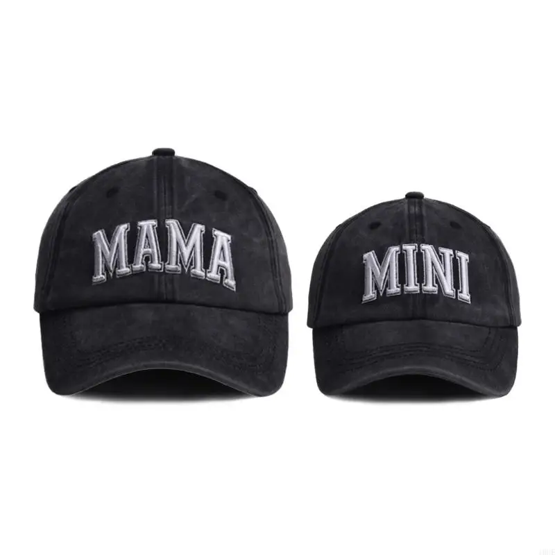 Group Of Embroidered Baseball Hats Unisex Design For Parent Child Connection 