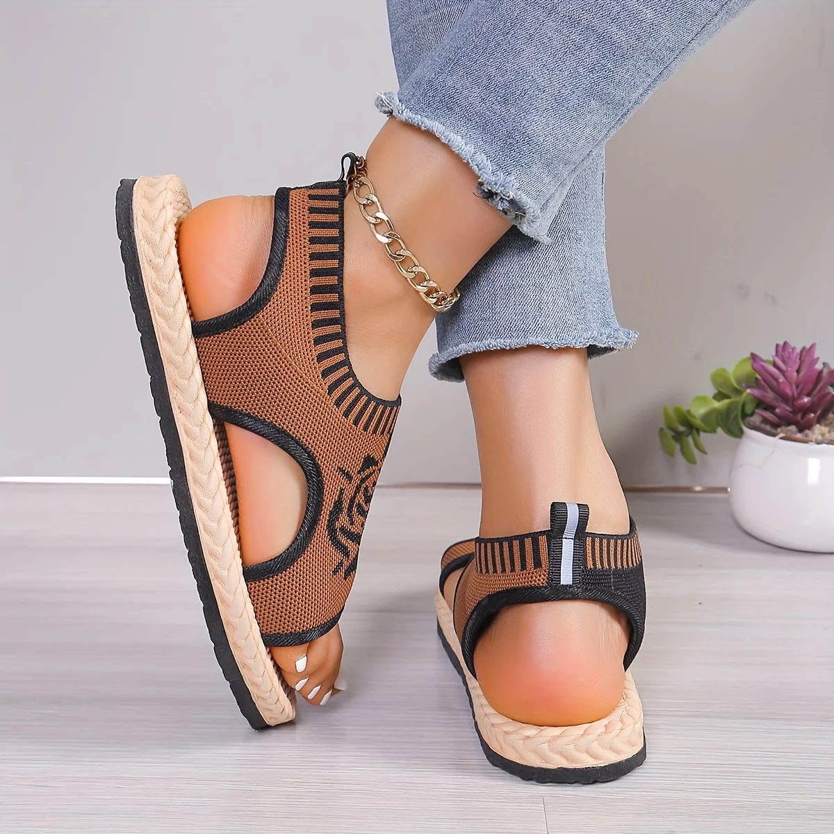 Hochwertige neue Sommer-Stricksandalen für Damen, atmungsaktive Sportschuhe, vielseitige Slip-On-Plateauschuhe im koreanischen Stil – Detail 11