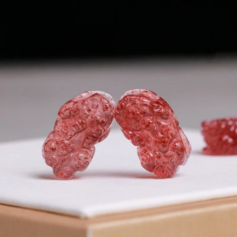 

Natural strawberry crystal Pixiu DIY jewelry accessories