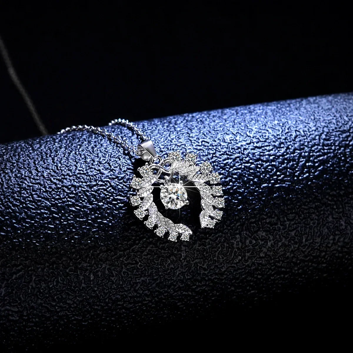 Luxury Platinum Moissanite Diamond Necklace for Women Angel Wings Ins Pendants Pt950 Wedding Accessories Jewelry Gift