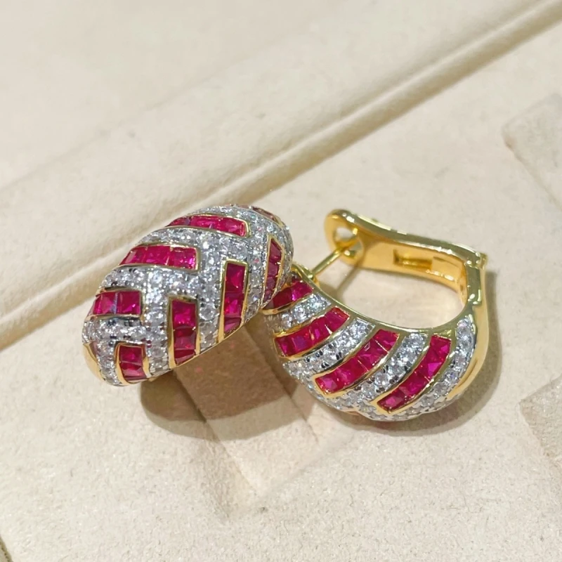 

BELLUX однотонные S925 посеребренные винтажные маленькие квадратные рубиновые сверкающие бриллиантовые серьги с пряжкой для ушей, ювелирные изделия