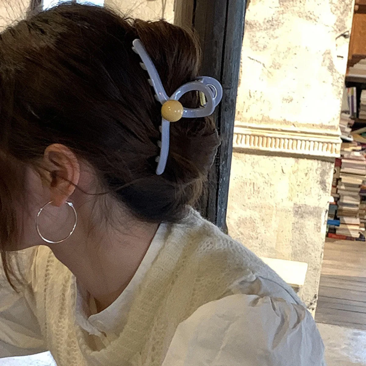 

Large claw hair pins and clips accessories for women girl popular catches trendy leading fashion makeup sweets fairy 2025 pearl