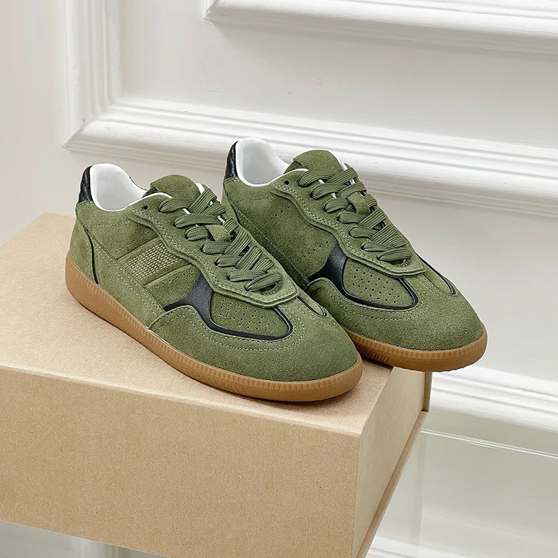 جودة عالية 2025 جديد الأدمة أحذية رياضية كاجوال إمرأة فاخر اللون كلاش الدانتيل متابعة ديربي أحذية ريترو حذاء مسطح الأحذية النسائية