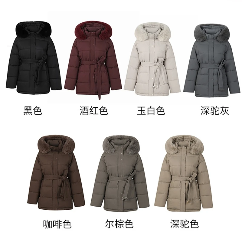 Nuevo abrigo acolchado de algodón de longitud media a la moda, Cuello de piel de mapache, chaquetas gruesas y cálidas de algodón para invierno, Parka con cinturón ajustado para mujer