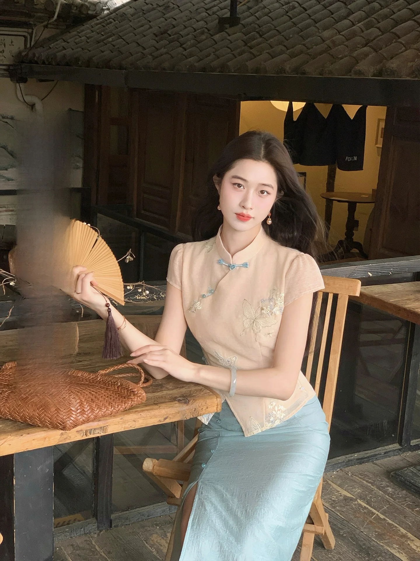 

Lingshan Zhihe Spring Summer Short Top High Waist Split Skirt Set Women's Fashion Casual Wear Chinese Style