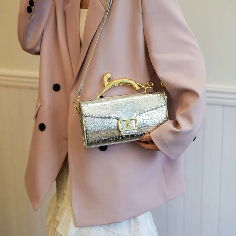 Torebka damska typu shell bag z 2025 roku, elegancka torebka crossbody z uchwytem górnym, uniwersalna torba na ramię do codziennego użytku.