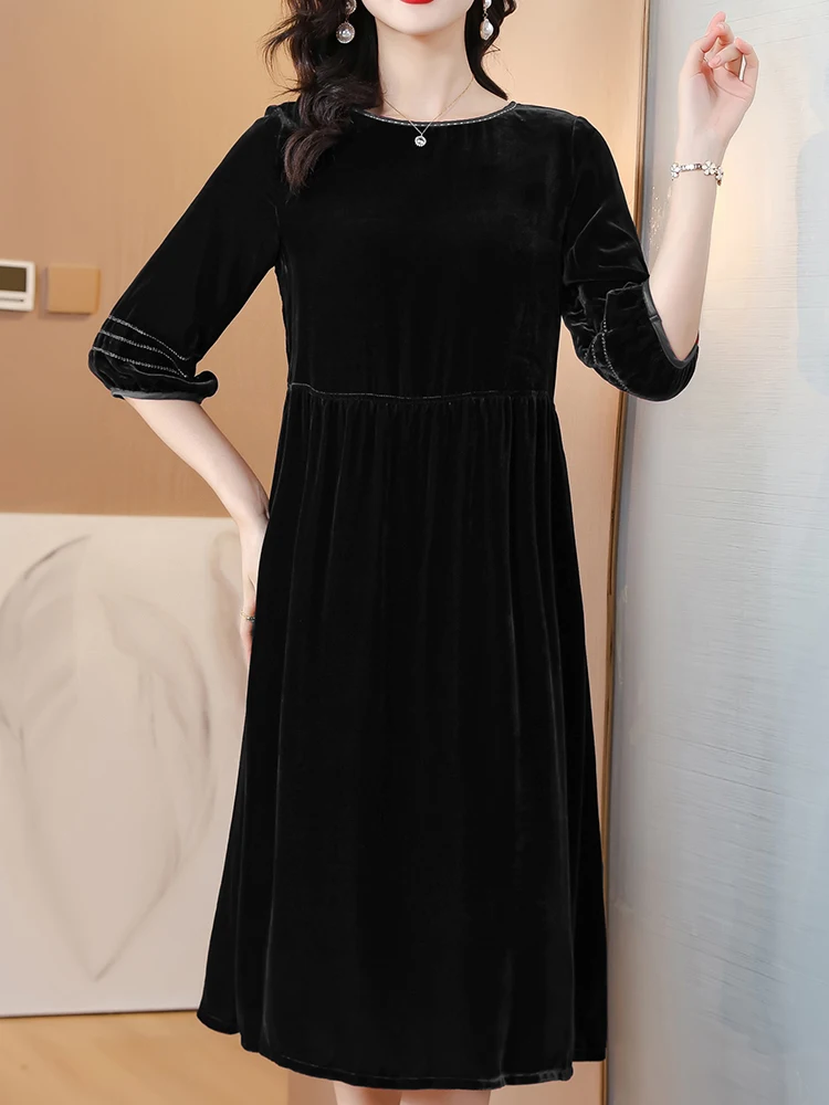 Female Red Velvet Elegant Loose Long Dress Autumn Winter Thick Warm Casual Home Dress 2024 Korean Vintage Hepburn Luxury Dresses