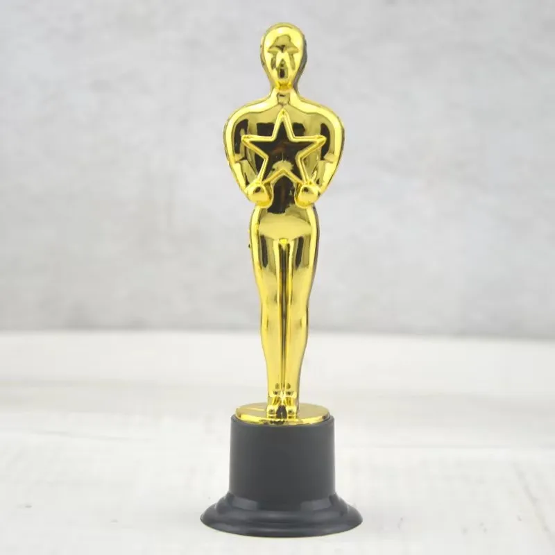 6 pezzi statuetta giocattolo trofei dorati ricompensa biscotto ceramica riutilizzabile decorazione da forno accessori motivanti regalo per bambini