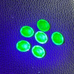 Oval Cut 135# Spinel Brazil Emerald Color 8x10mm 9x11mm 13x18mm Synthetic Green Loose Gemstones