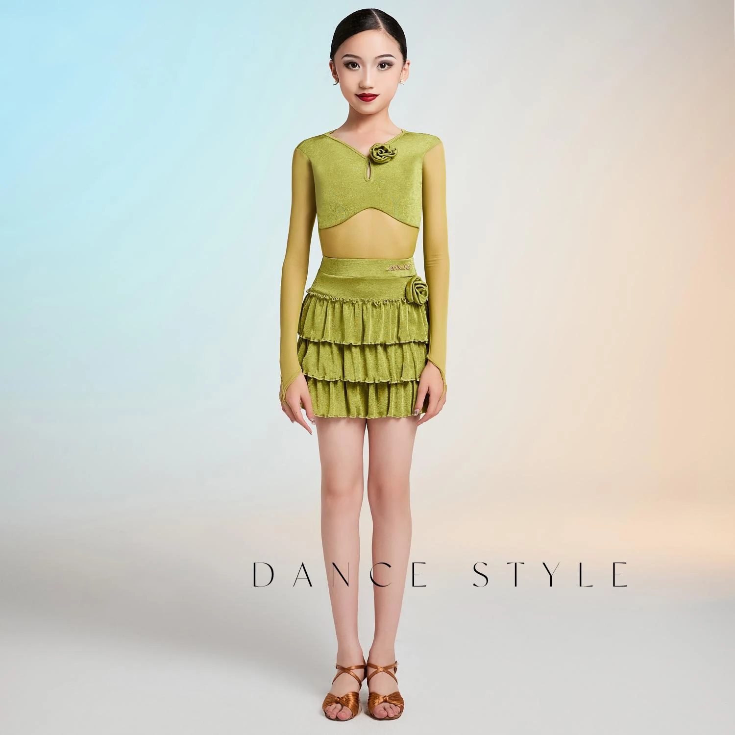 2025 新しいラテンダンス競技服女の子のためのメッシュ袖付きスプリットスカートスーツチャチャルンバタンゴドレスラテンウェア DQS21336