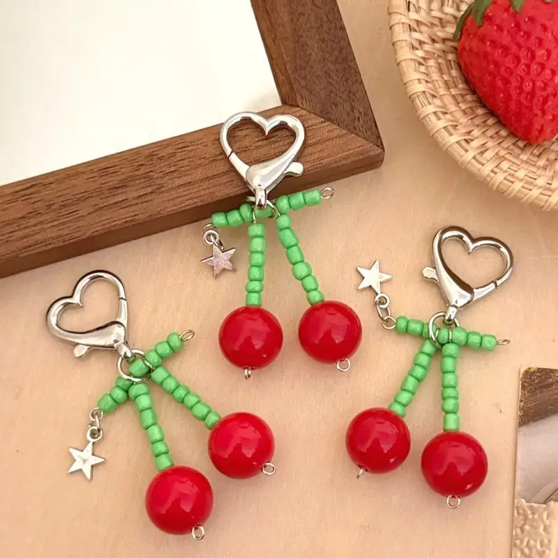 Niedlicher Roter Kirsch-Schlüsselanhänger, Herz-Schlüsselring, Süßer Frucht-Taschenanhänger für Mädchen, Coquette-Ästhetik Geschenke – Detail 3