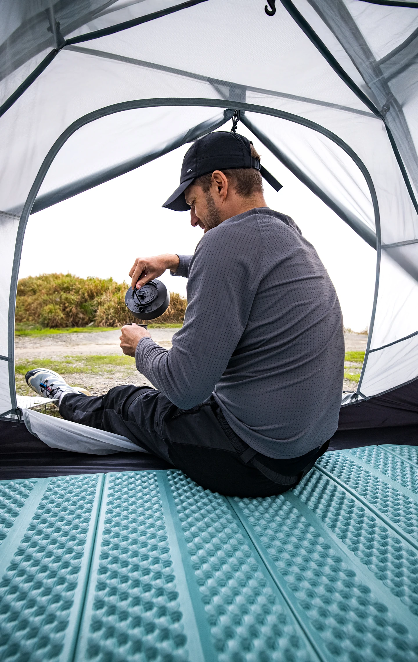 Naturehike R2.0 Folding Moisture-proof Mat Thickened Egg Nest Moisture-proof Sleeping Pad Outdoor Hiking Backpacking Foam Mat
