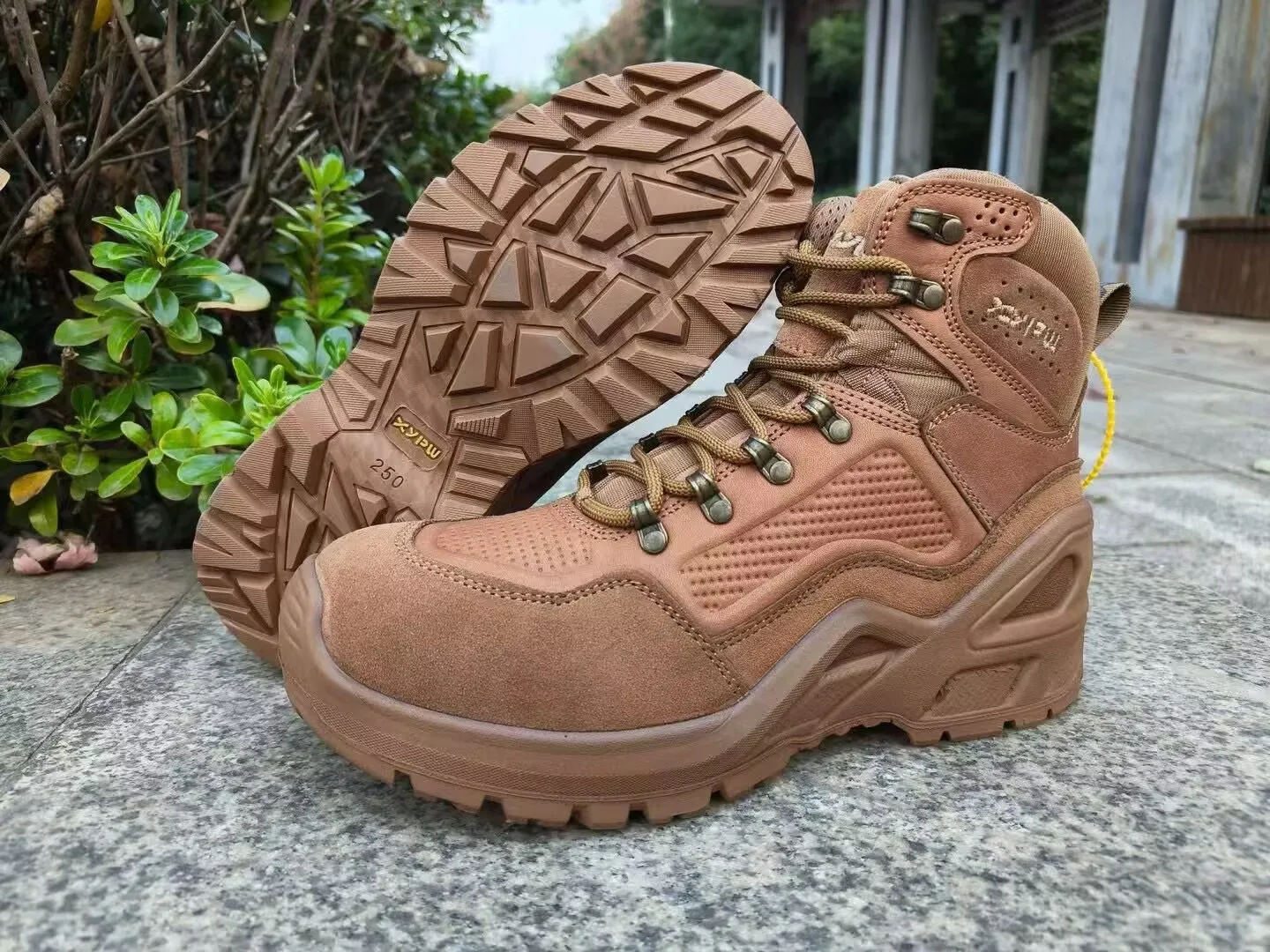 

Arrival 2025 New Hot-Selling Breathable Durable Slip-Resistant High-Quality Walking Shoes Exceptional Traction Lightweight Very