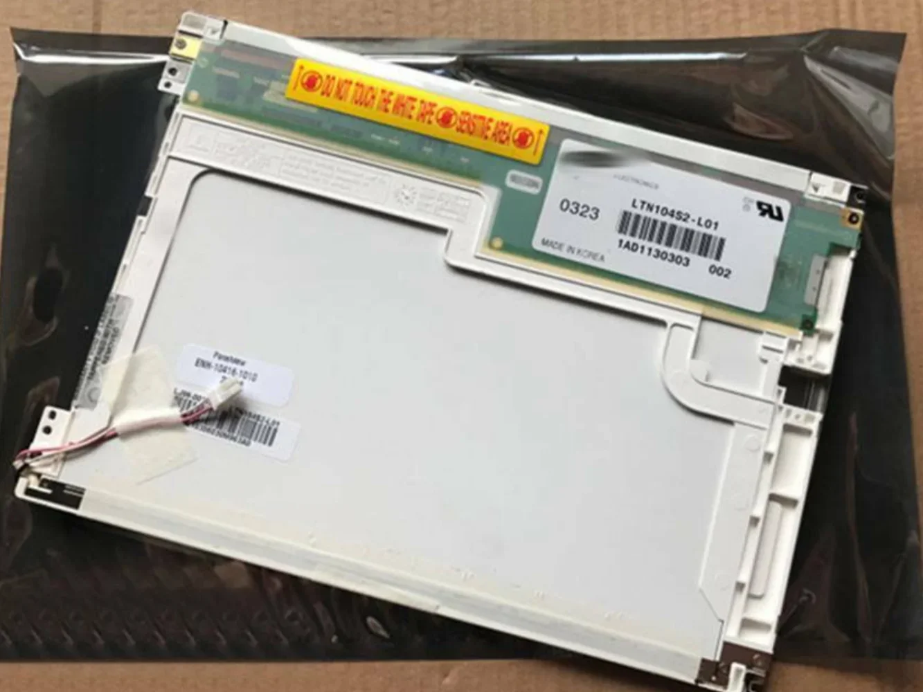 

LTN104S2-L01 LCD display screen