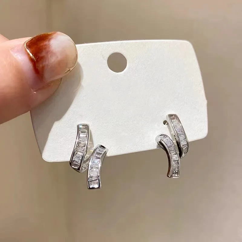 Fashion 925 Sterling Silver Lightning Stud Earrings Pave Princess-cut Simulated Diamond Earrings for Women Jewelry Female