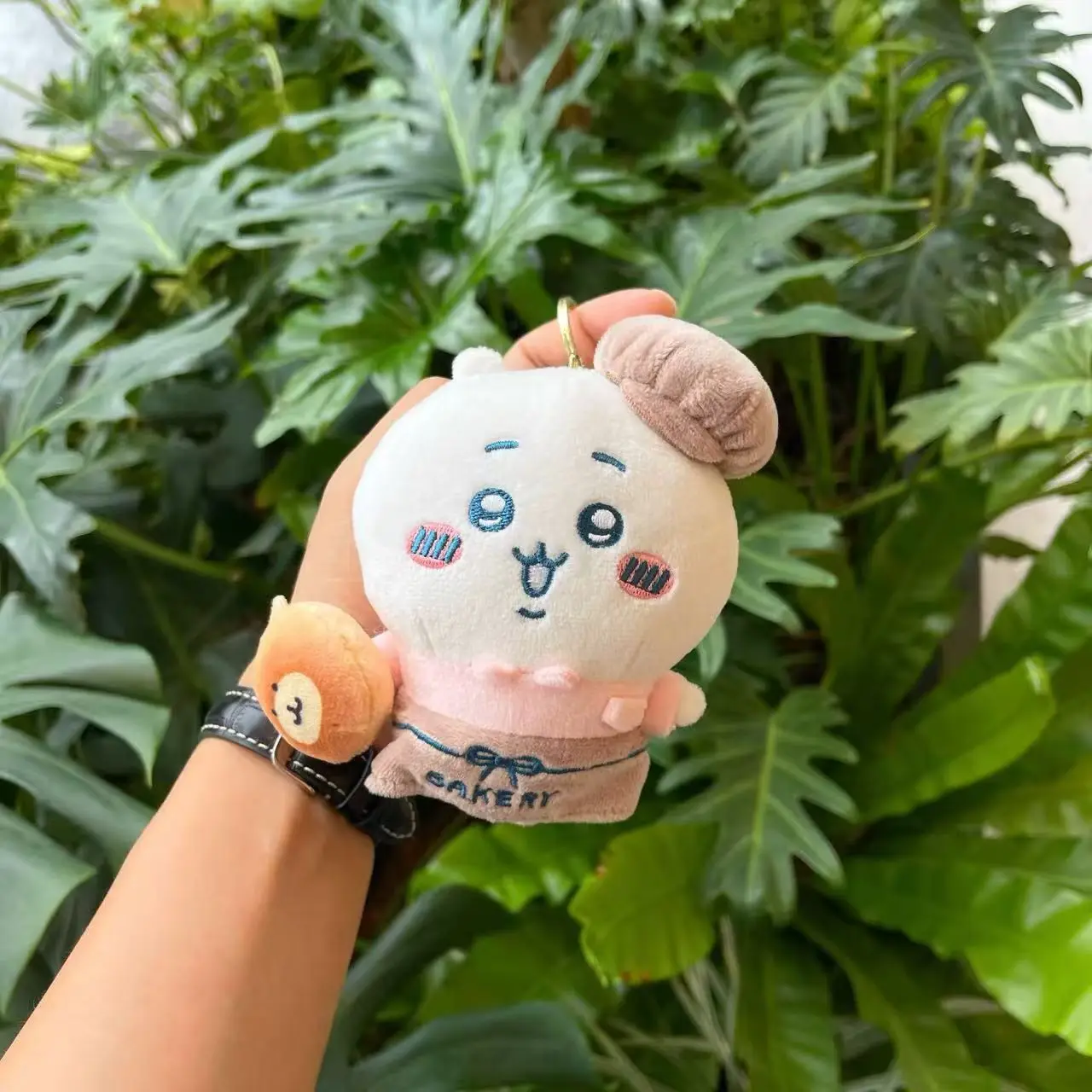 jiyiBakery Serie Plüsch-Schlüsselanhänger Niedlicher Usagi Hachiware Taschenanhänger Weicher Flauschiger Sammler-Accessoire für Fans und Teenager – Detail 4