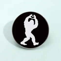 Bigfoot Sasquatch Heart Pins UV Printing Brooches 30mm Clothes Collar Backpack Lapel Badge Decorative Jewelry Gift for Friends