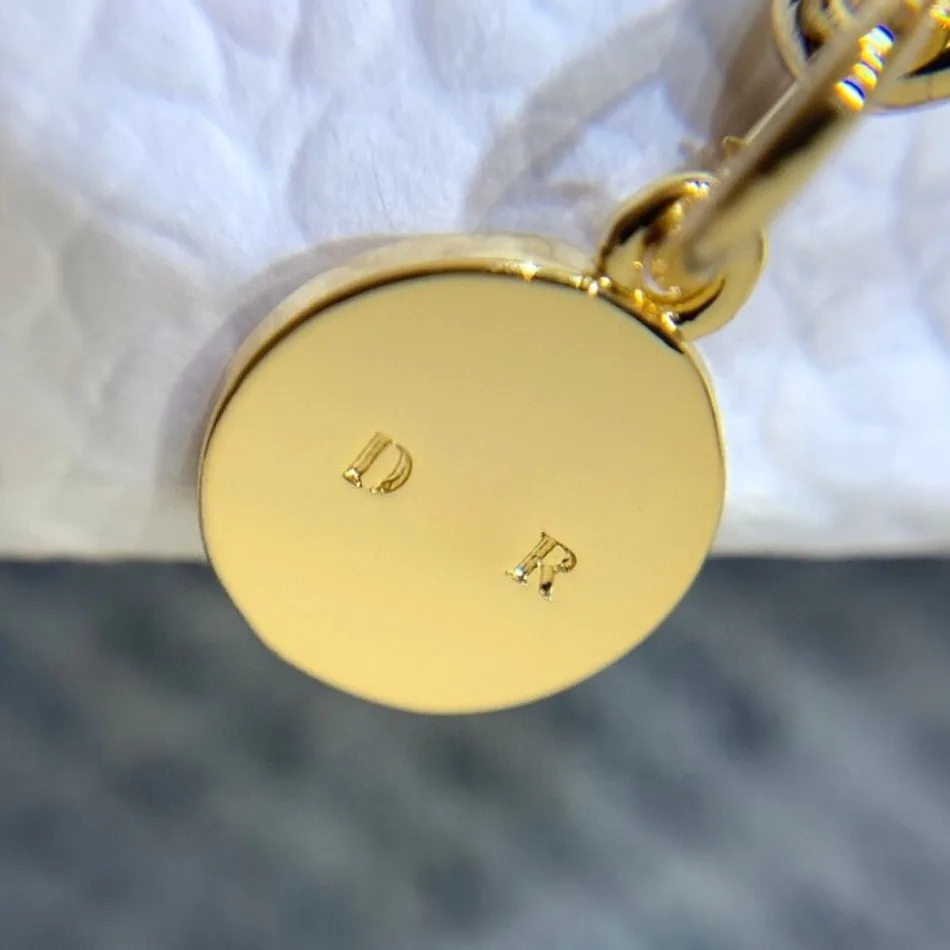 قلادة قلادة هندسية مثلثة - عتيقة أوروبية وأمريكية، إكسسوار متعدد الاستخدامات عالي الجودة لها