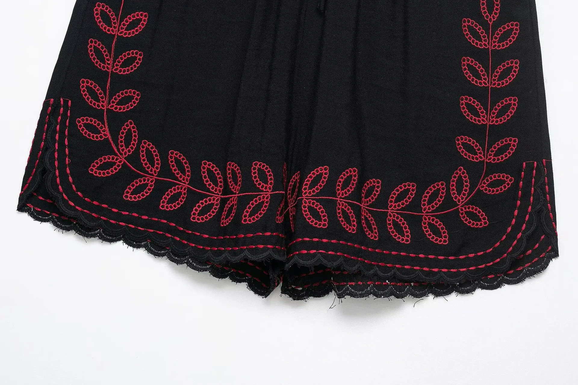 2025 summer new products women's clothing street fashion embroidered high-waisted temperament shorts