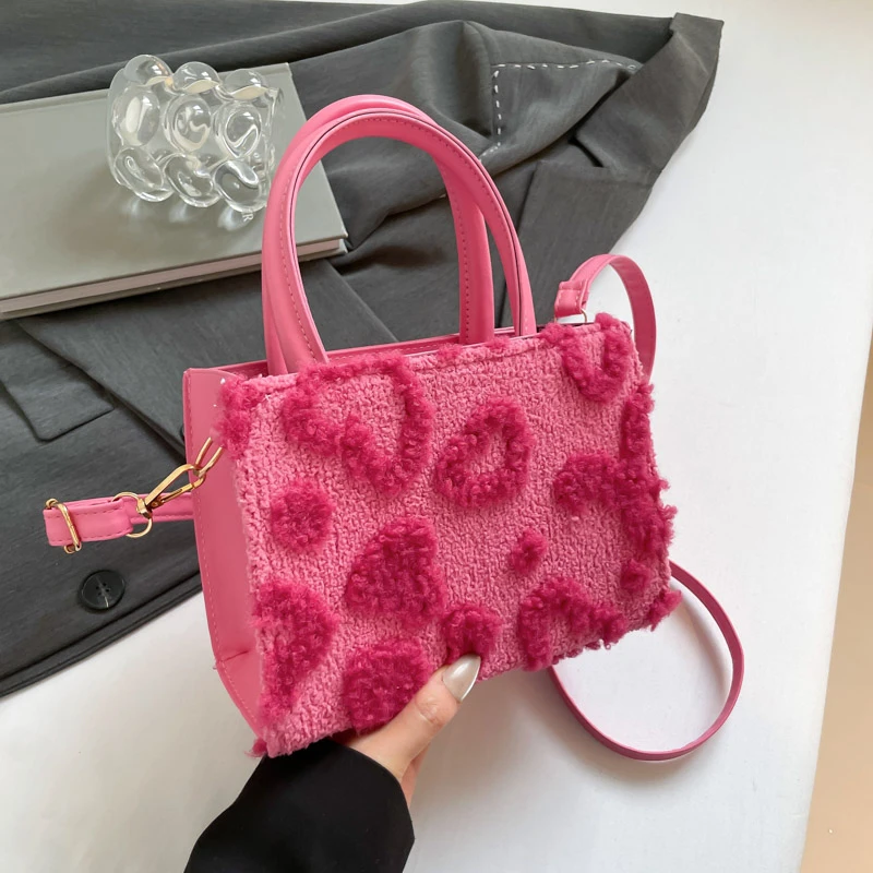 

Small Handbag Winter Warm Lamb Woolen Shoulder Bag For Women Cute Heart Pu Leather Shoulder Crossbody Bag Female Tote