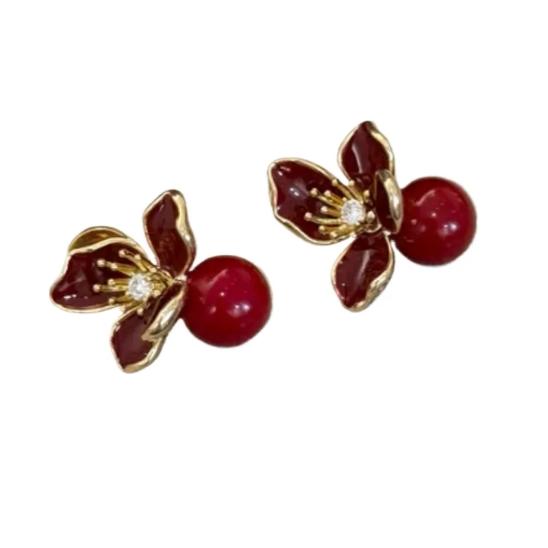 

Серьги-гвоздики в стиле ретро с красной иглазой и цветком и жемчугом, женские легкие роскошные высококачественные темпераментные универсальные изысканные серьги
