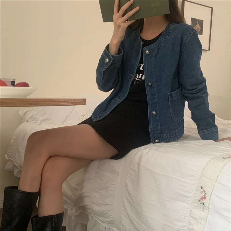 Jaqueta jeans fena chique retrô com botão de metal, manga crida, gola redonda, botão único, curta, casual, versátil, p...