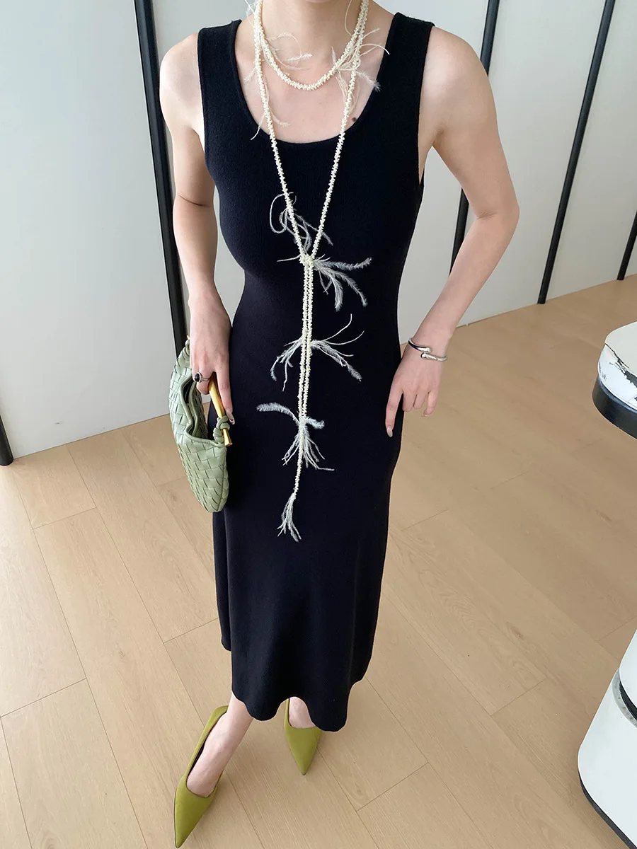 Frühlings- und Sommerkleid für Damen, einfarbig, modisch, im Pendlerstil, schmal geschnittenes Strickkleid – Detail 21