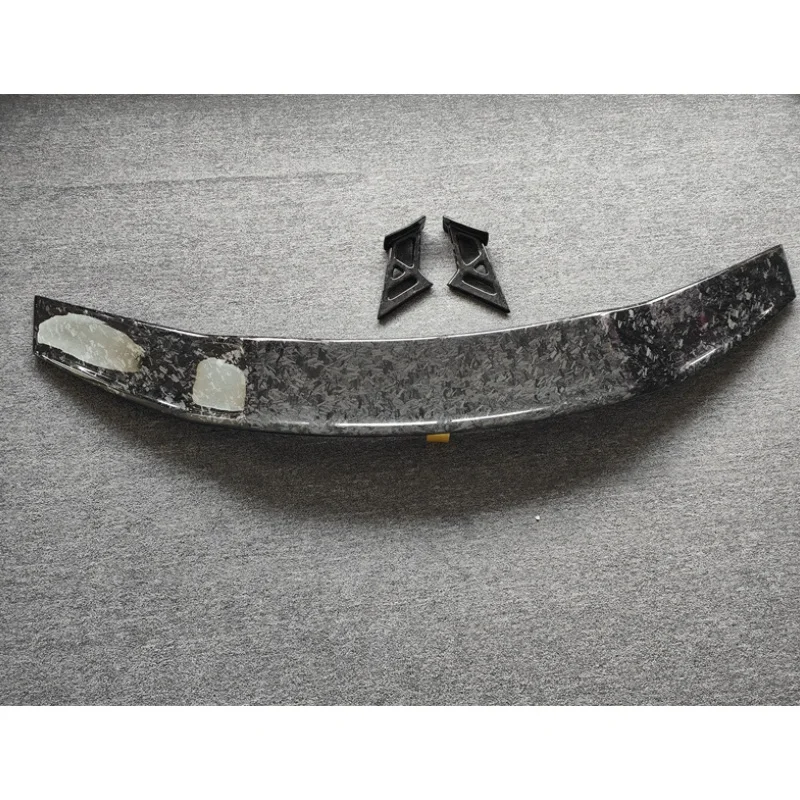 

Suitable for Lamborghini Huracan LP580 LP610 modified body kit M-style forged carbon fiber rear spoiler, pressure tail wing