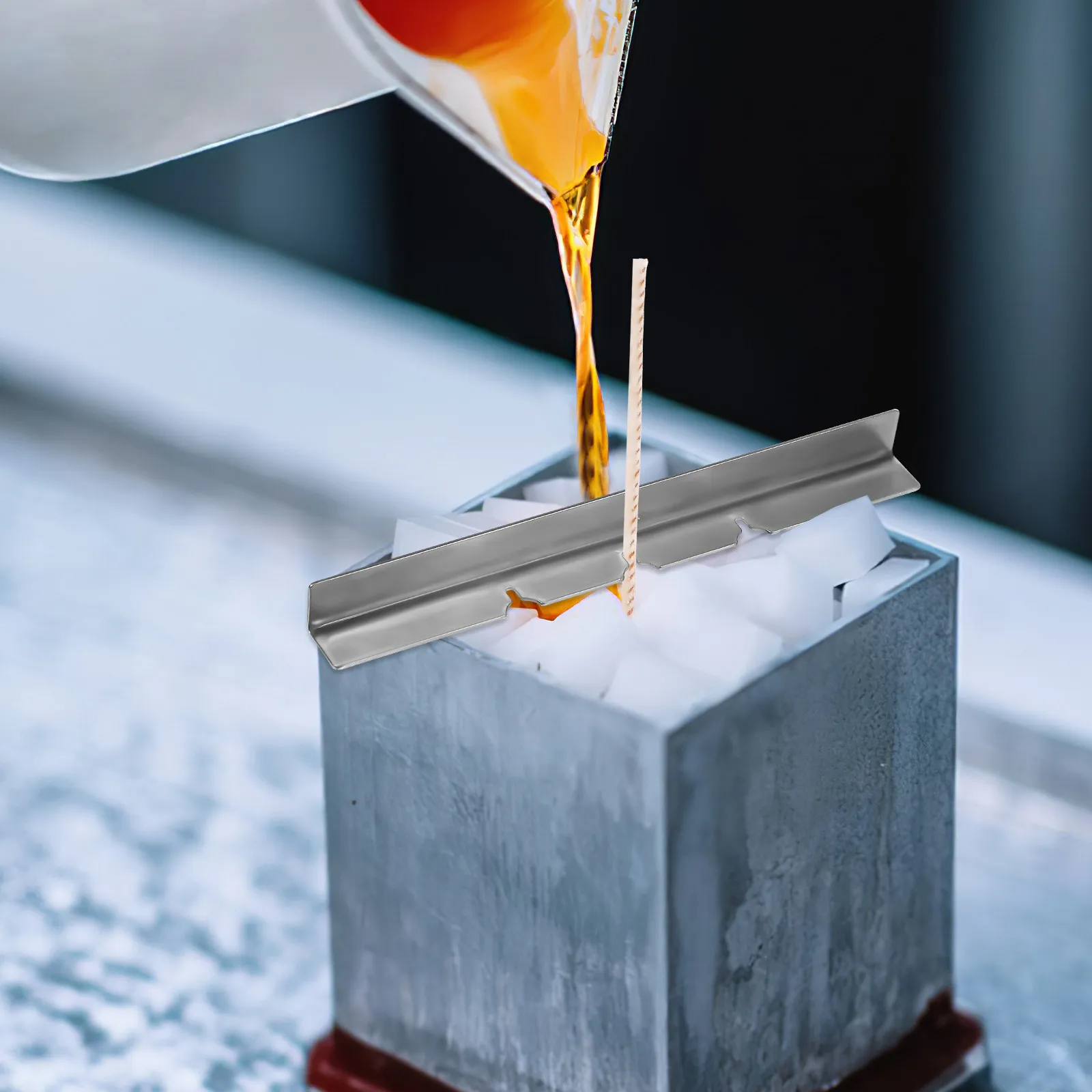 

1 комплект: 1 набор фитилей с держателями для фитилей, круглые наклейки для самостоятельного изготовления, металлические основания для фитилей, для соевого, пчелиного и парафинового воска