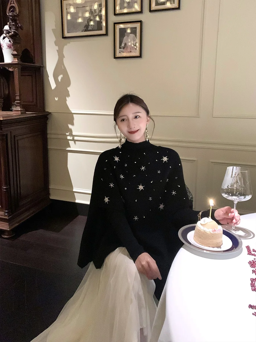 

Tina New Year's Robe "Twinkling Stars" Two-Tone Cloak Winter 2024 Women's Woolen Coat Sparkling Faion for Festive Ocns