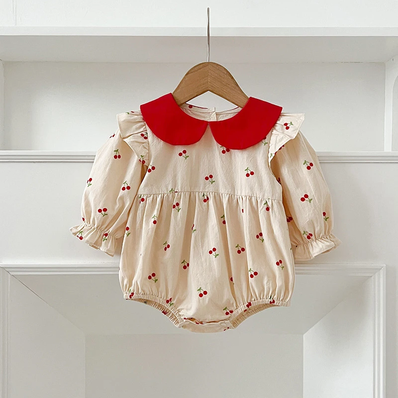 جديد ربيع 2026 ملابس داخلية قطنية للأطفال البنات بأكمام طويلة مطبوعة بالكرز على الطراز الكوري 0-24 متر ملابس أطفال حديثي الولادة