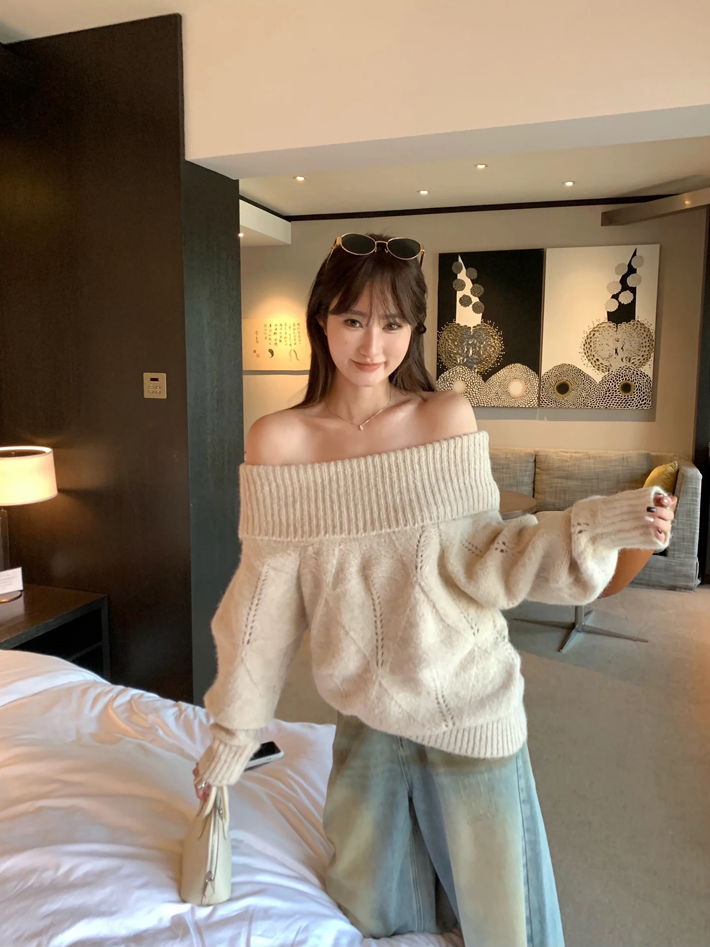 

White Studio Berlin Autumn Long Sleeve Loose Knitted Sweater One Shoulder Lazy Style Women's Fashion Casual Soft Polyester Fiber