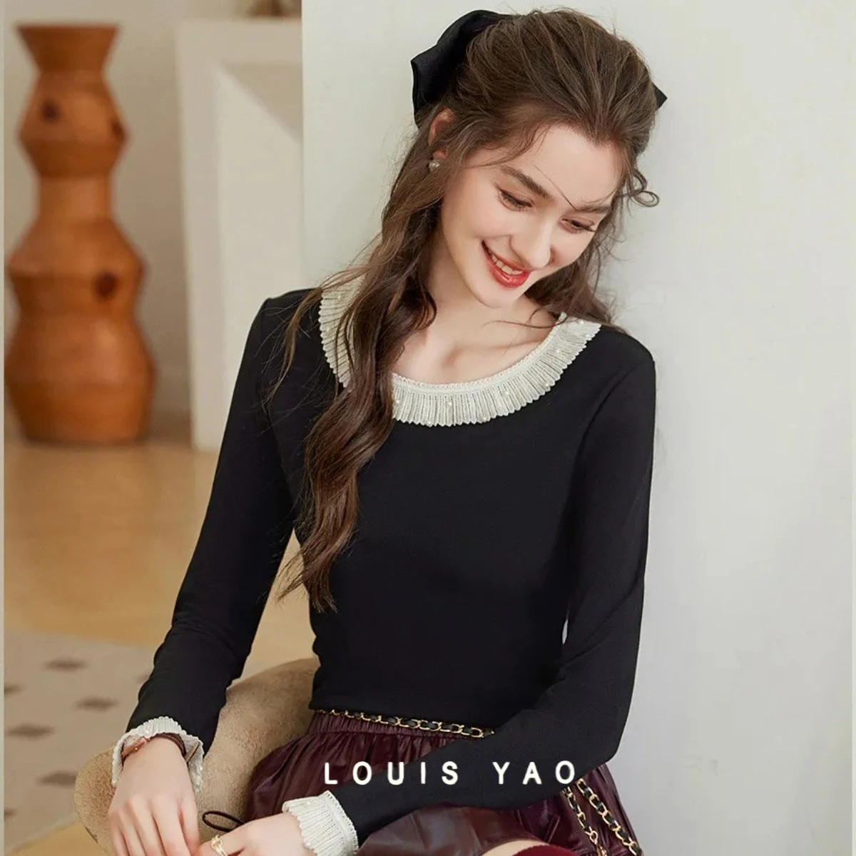 

LOUIS YAO Color-Blocked Pleated Lace Long-Sleeve Tees 2025 Autumn Top Slightly Stretch Straight-Shoulder Sleeves Women's T-Shirt
