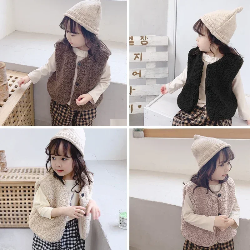 Herbst-Winter-Weste aus Lammwolle mit Samtfutter für Mädchen und Jungen, Plüschweste, einreihig, V-Ausschnitt, warmer, modischer Mantel für Kinder – Detail 11