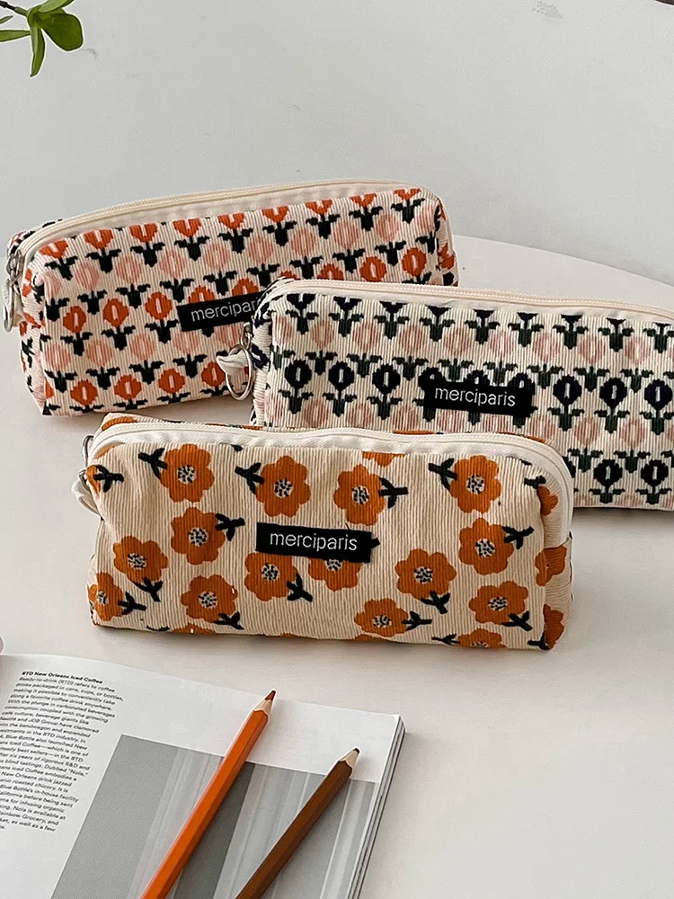 ดอกไม้ดินสอเกาหลี Pencilcase Estuche Lapices Corduroy ปากกาอุปกรณ์โรงเรียนดินสอสําหรับหญิง