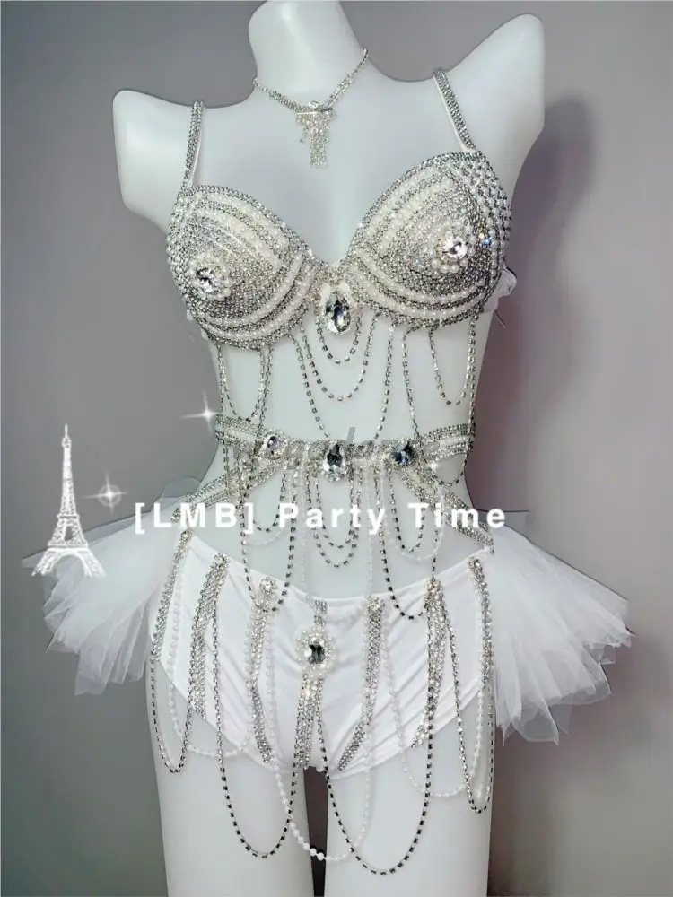 

Customized Black And White Color Full Crystal Pearl Luxury Chain Sexy Bikini Set Stage Outfit