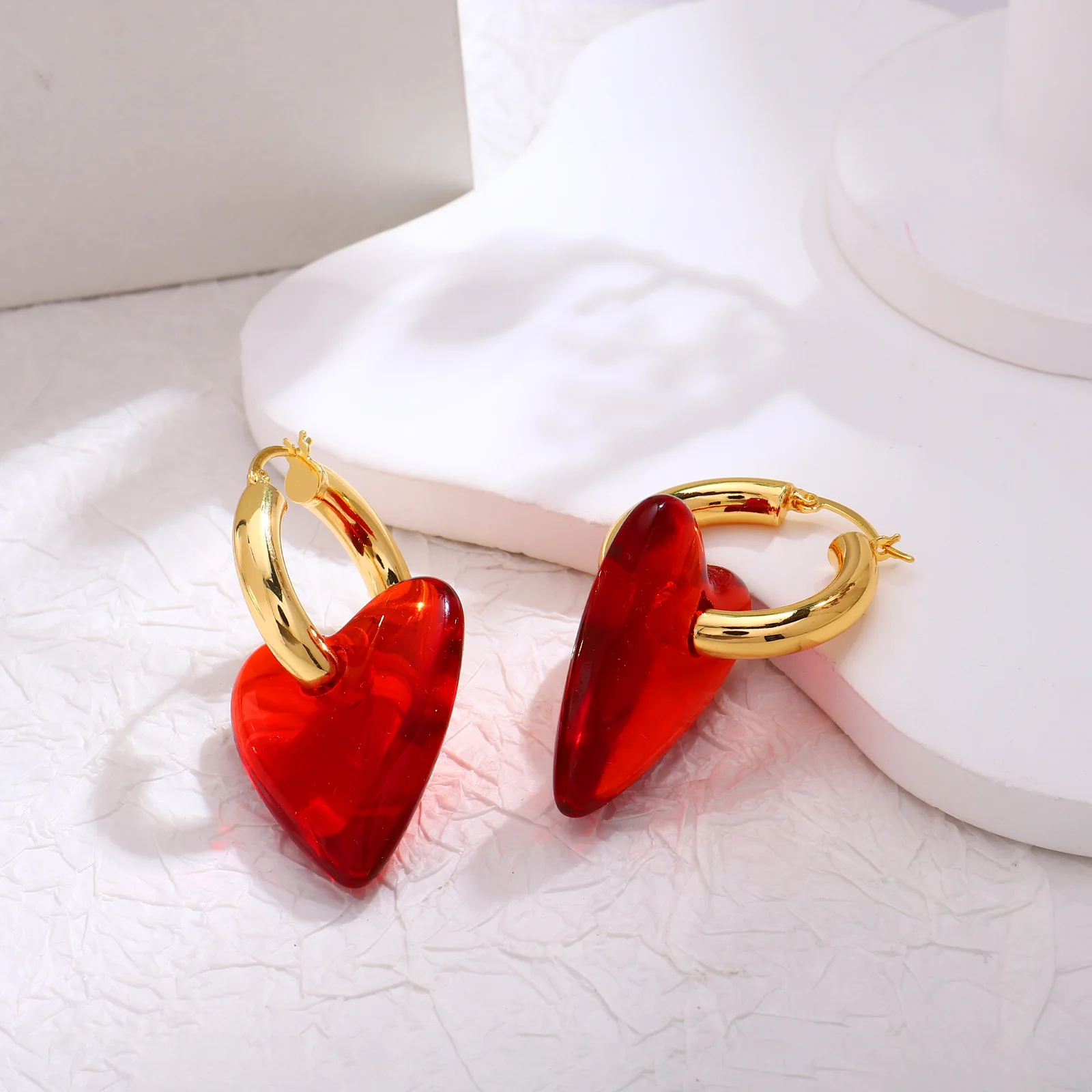 

New Baroque Punk Vintage Metal Hoop Red Heart Drop Earrings for Women Girls 2025 Party Fashion Hip hop Jewelry Gifts