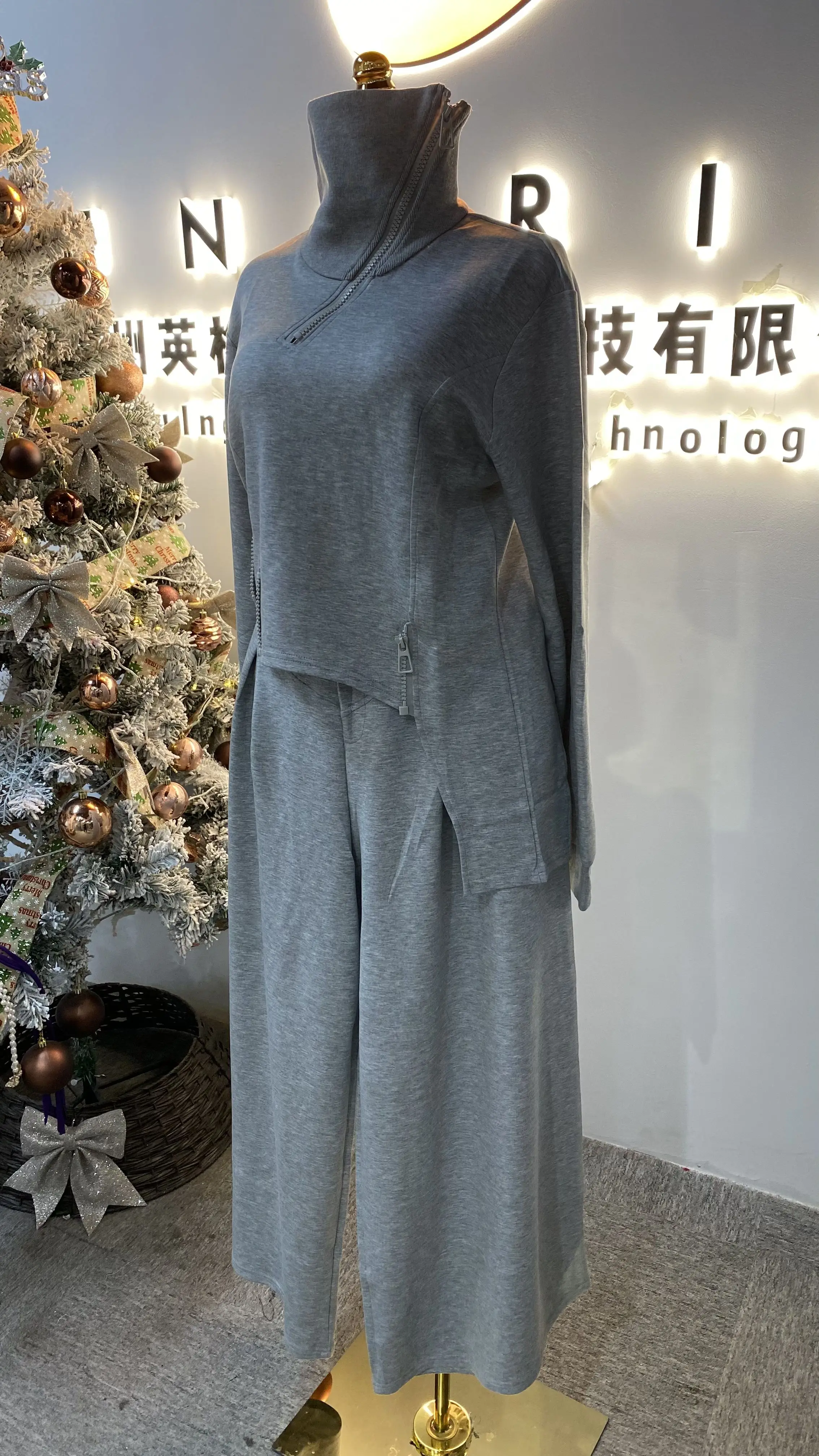 Muslim women's long-sleeved dress set with trousers, top with side belt, and soft knit.-GZXX153