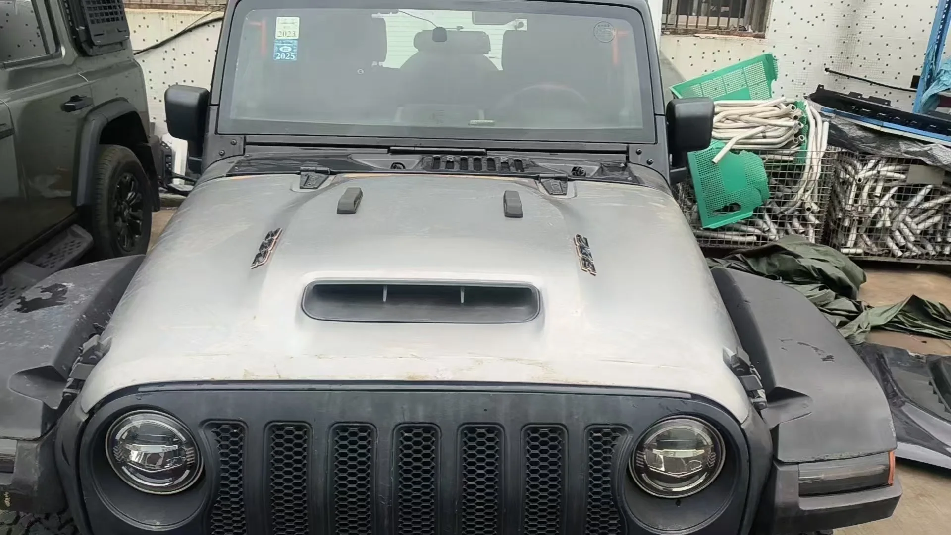 Hood Bonnet J411 Hellcat Cover with 392 Letters Car Offroad Auto Accessories Car Hood Bonnet for Jeep Wrangler JK 2007-2017