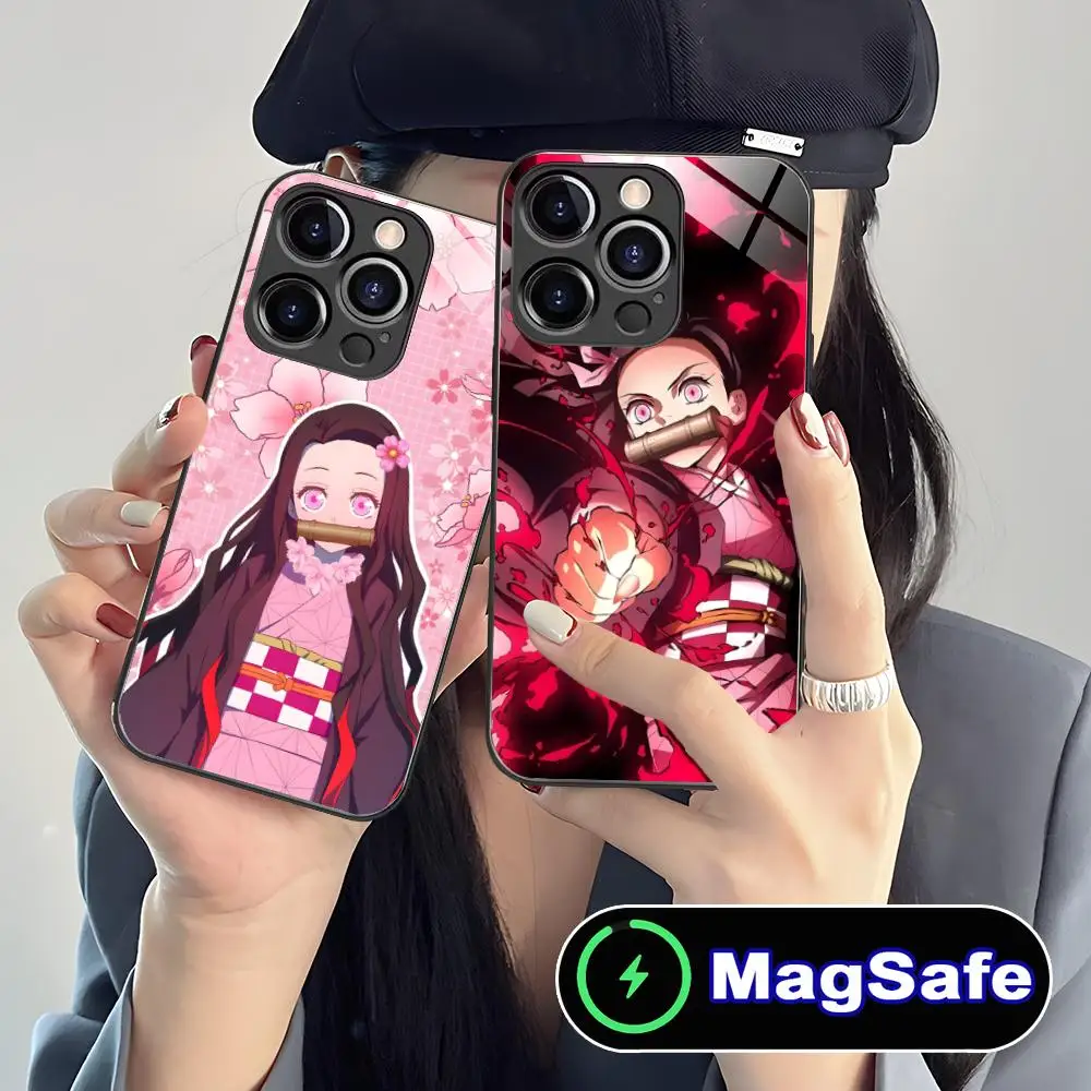 حافظة هاتف Demon Slayer Nezuko لهاتف iPhone 16 15 14 13 12 11 Pro Max Plus Mini MagSafe طباعة زجاجية ملونة هاتف ذكي جميل