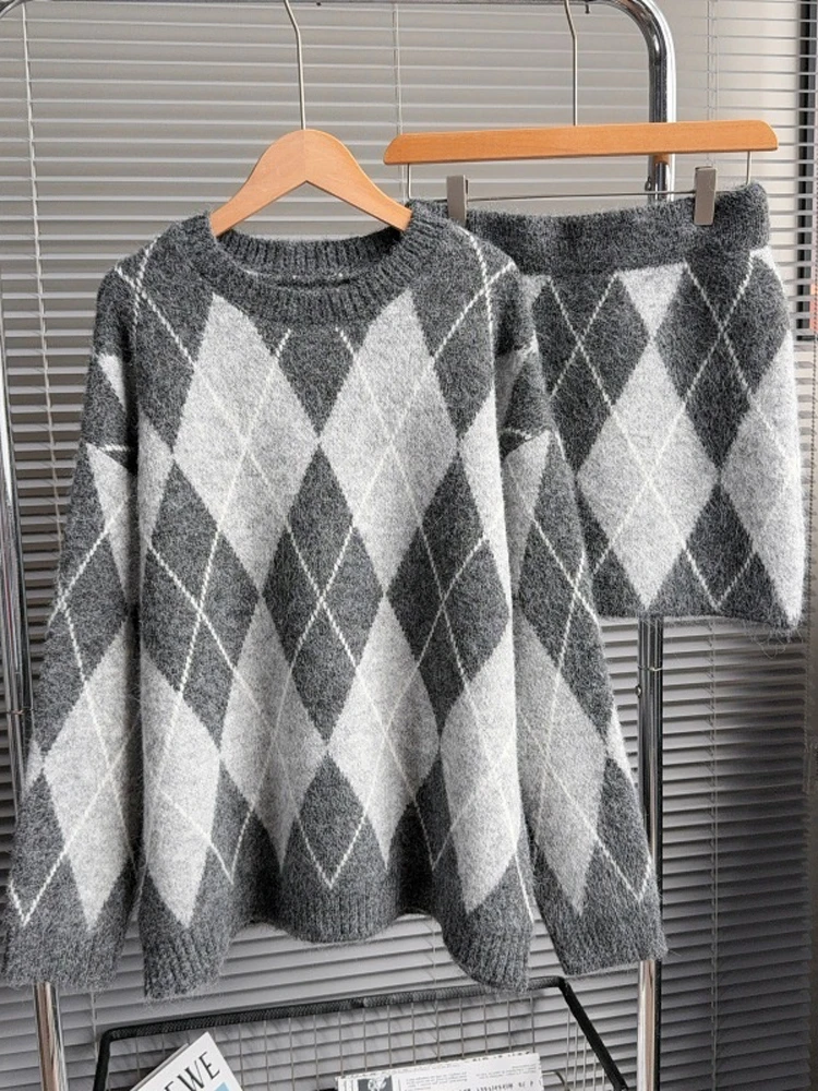 Ladies Argyle Print Knit Tunic Long Sleeve Round Neck Loose Fit Oversized Pullover Autumn Winter Work Daily Streetwear Cozy Wear