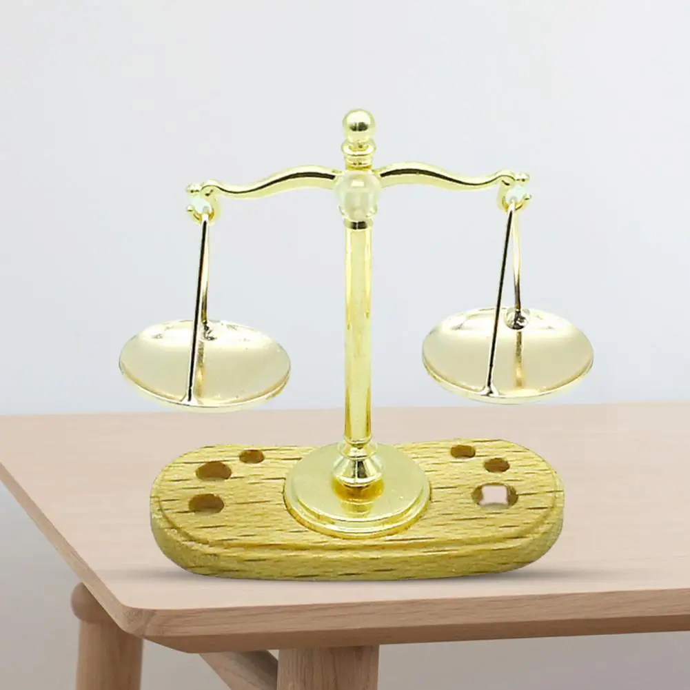 

1/12 Mini Balance Scales Copper Wood Balance Scale Model Ornament Shooting Prop Miniature Balance Scales Mini House Scales Decor