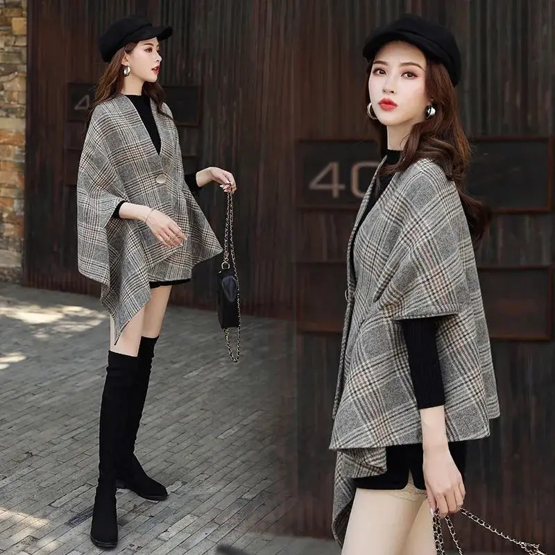 Women's Retro Check Wool Coat UK Style Loose Cape Overcoat for Petite Korean Fashion Warm Autumn Winter New Arrival