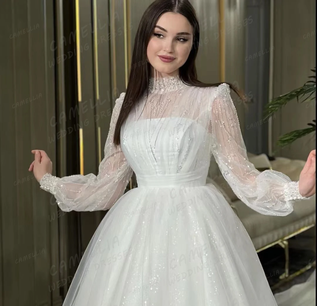 Eleganckie suknie ślubne na szyję A Line Seksowne suknie ślubne z długim rękawem Suknie ślubne z brokatem i cekinami Impreza księżniczki Vestidos De Noche